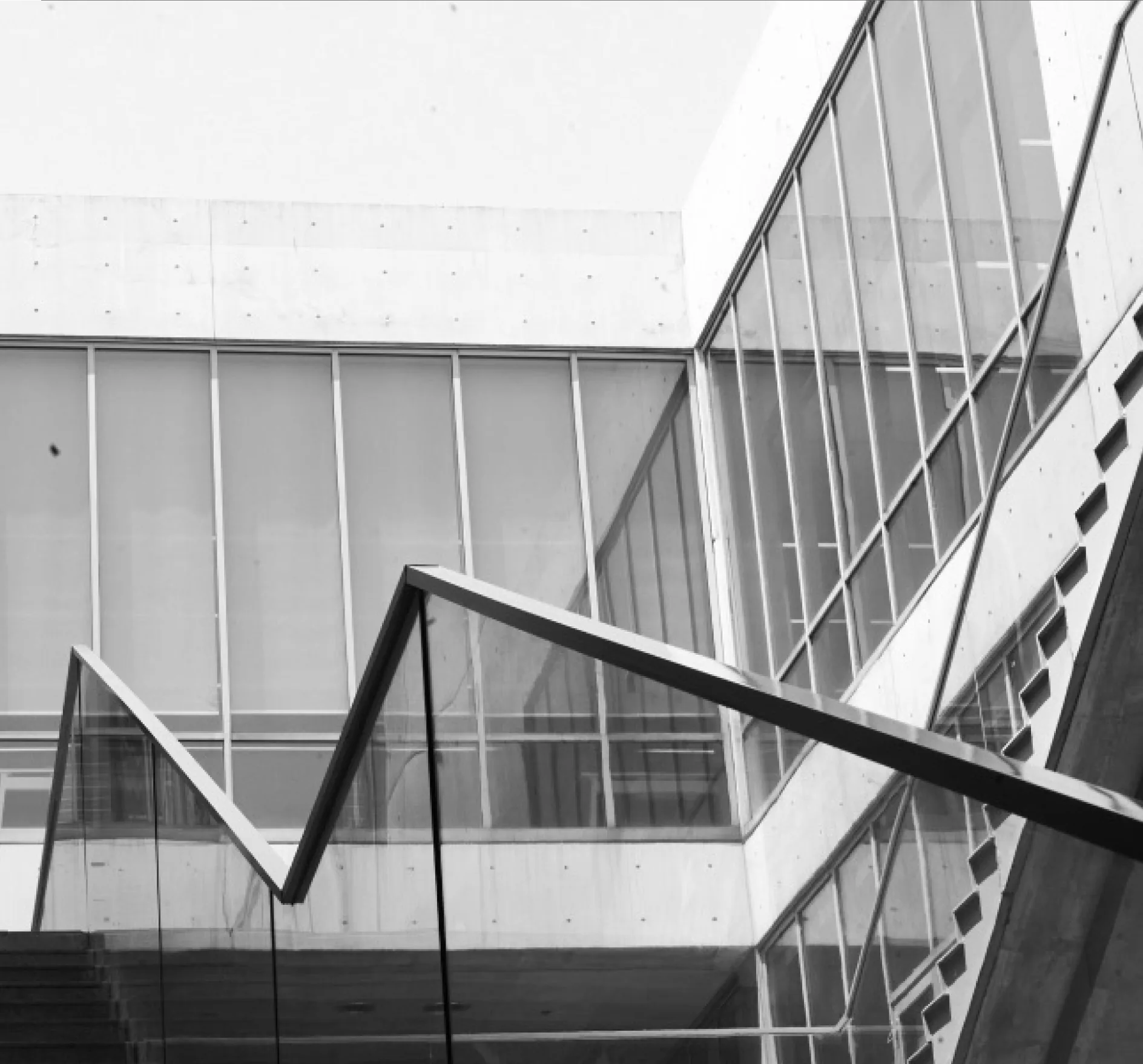 Centro Roberto Garza Sada - Patio interior y escalinatas de Tadao Ando